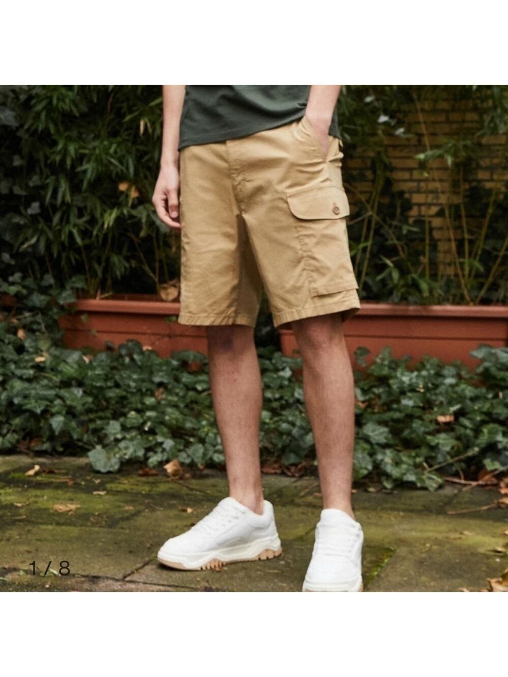 DOCKERS MEN'S  KHAKI CARBO SHORTS BERMUDA SIZZE 33 LIKE  NEW